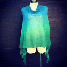 Load image into Gallery viewer, Poncho- "Flora"